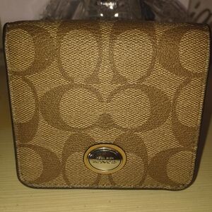 Coach Peyton Floral Wild Flower Print Snap Wallet Signature C Saffiano Leather